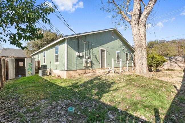 Photo - 903-903 Allen St Unit 901