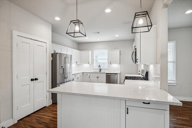 Photo - 2515 Delafield St