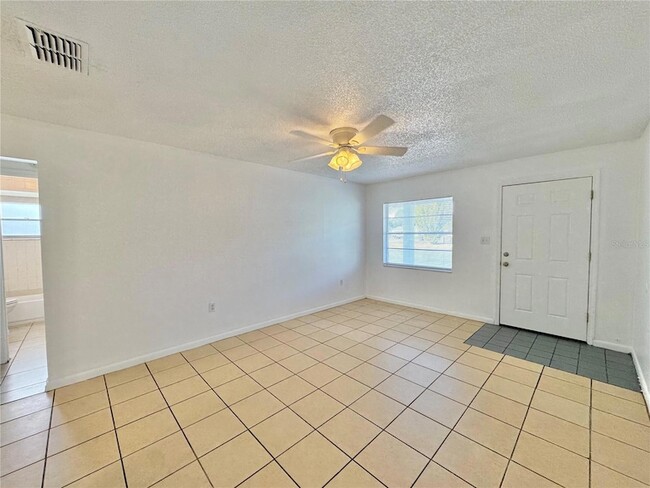 Photo - 2575 Elm Ave