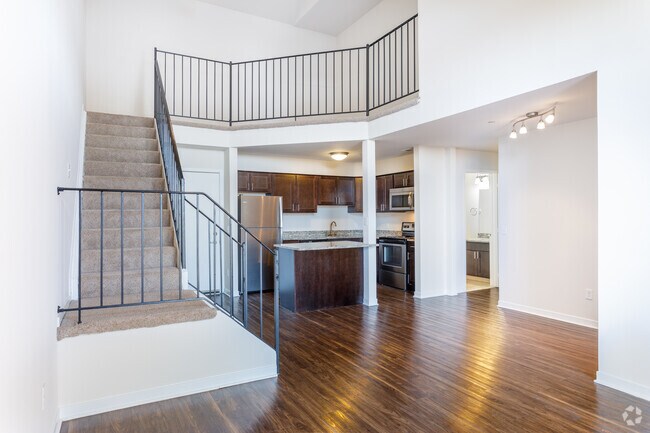 2 BR, 2 BA - Miami, 1200 SF