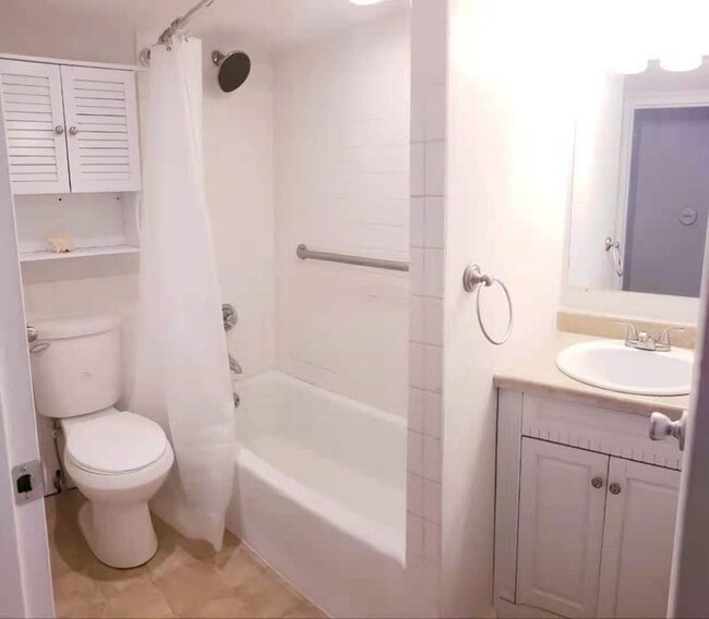 Photo - 575 Broad St Unit 206