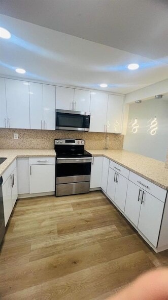 Building Photo - 8345 Sunrise Lakes Blvd Unit 304