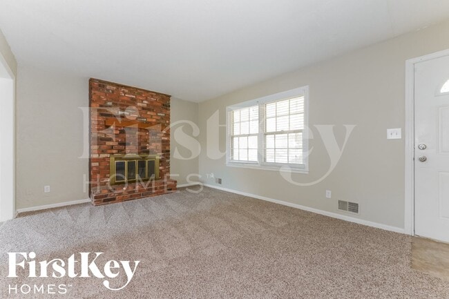 8913 E 90 Terrace