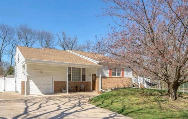 Large House in Cherry Hill East - Large House in Cherry Hill East