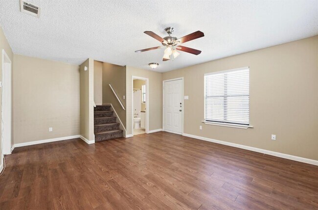 Photo - 8011 Lazy Ln