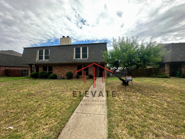 "Charming 3-Bedroom Townhouse Oasis with 2... - "Charming 3-Bedroom Townhouse Oasis with 2...
