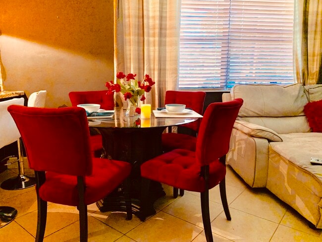 Photo - 109-1 SW 8th St