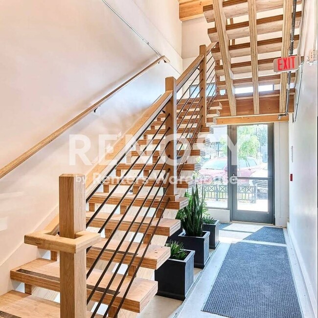 304 5th St