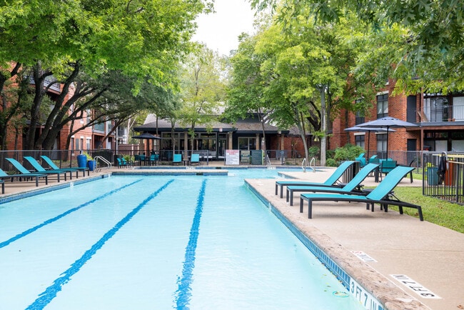 Hardrock Canyon apartments — community photo