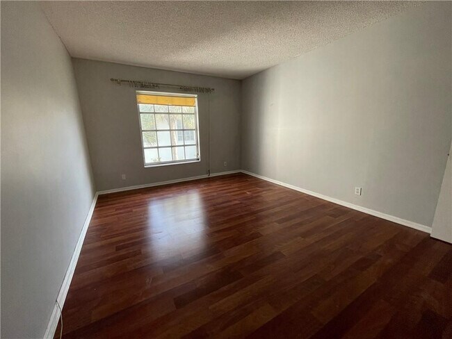 Photo - 2180 NE 67th St Unit 730