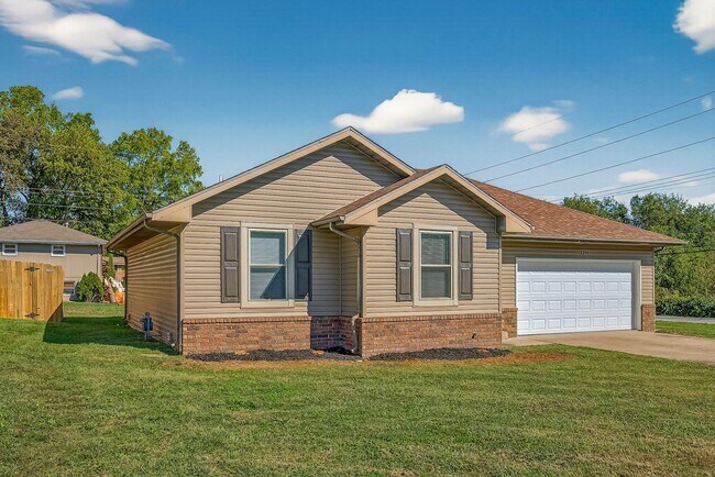 Photo - 2215 W Roxbury St