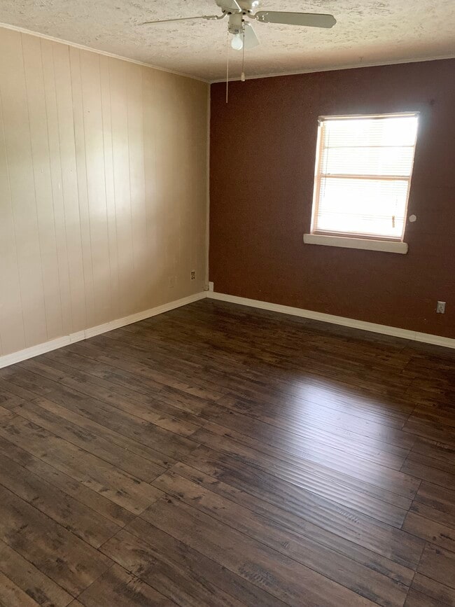 206 E Oak St Apartments For Rent in Catoosa, OK