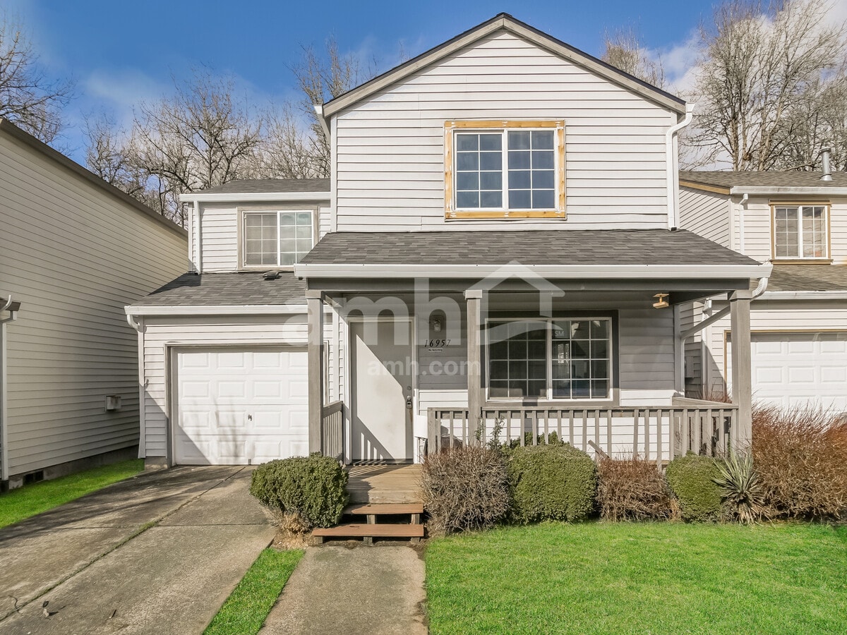 Photo - 16957 SW Cashew Way