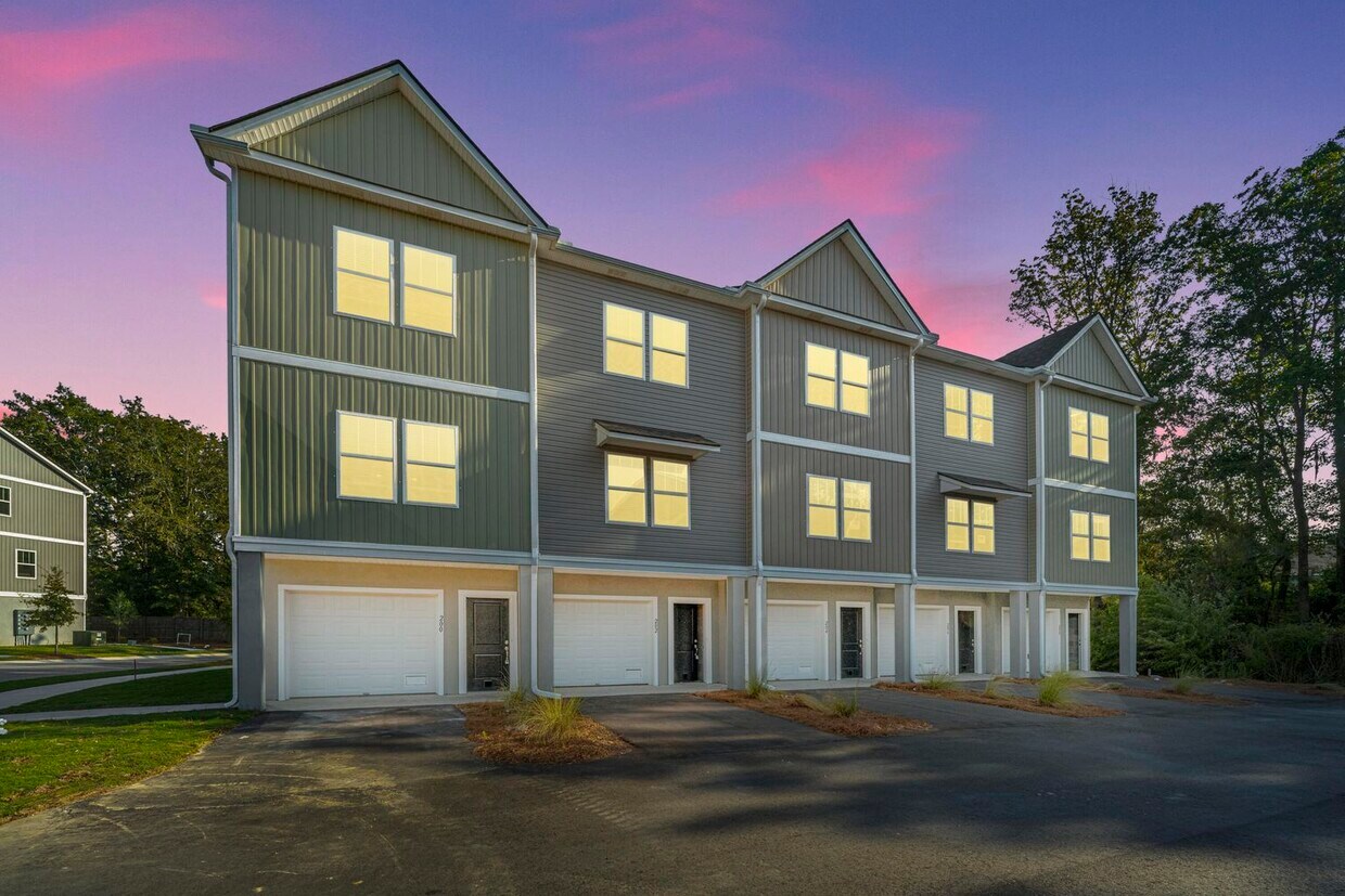 Exterior - 211 Cache Ct (Charleston, SC)