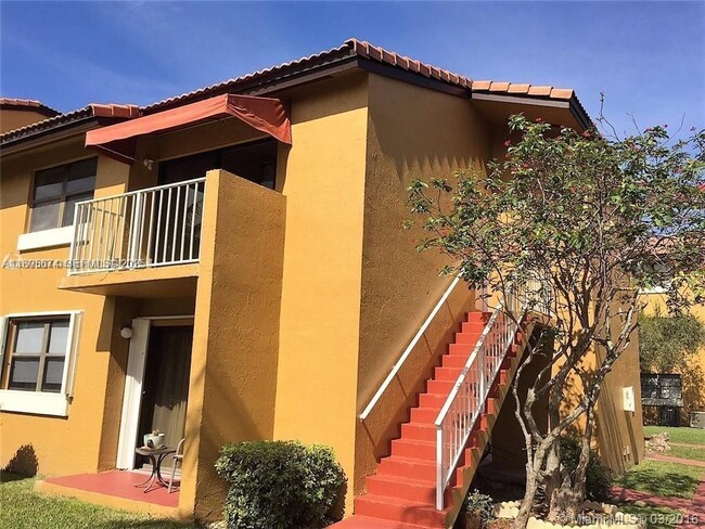 Building Photo - 15620 SW 80th St Unit H-205