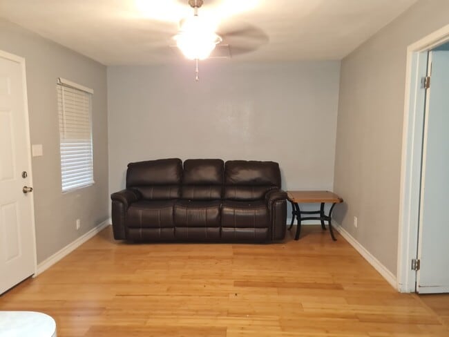 Photo - 1421 W Madison Ave