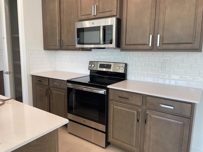 Photo - 1535 Verawood Ln