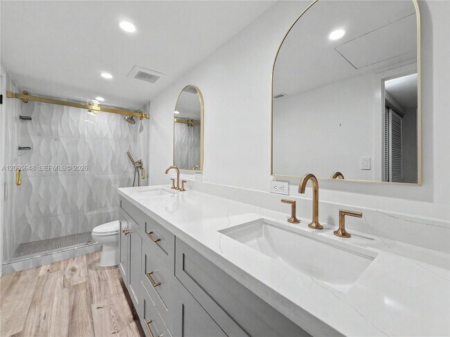 Photo - 90 Edgewater Dr Unit 818