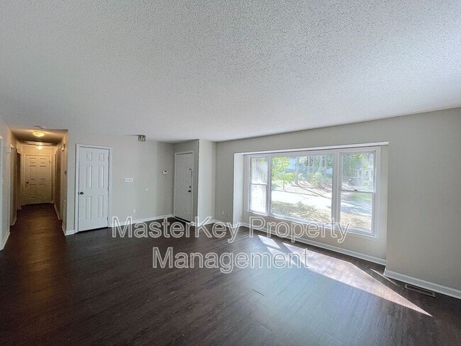 Photo - 3002 Appling Way