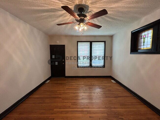 Photo - 2920 Mt Pleasant St