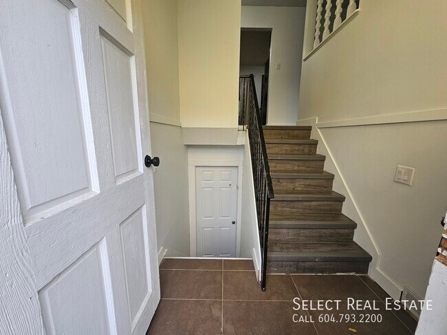 Photo - 13454 Crestview Dr