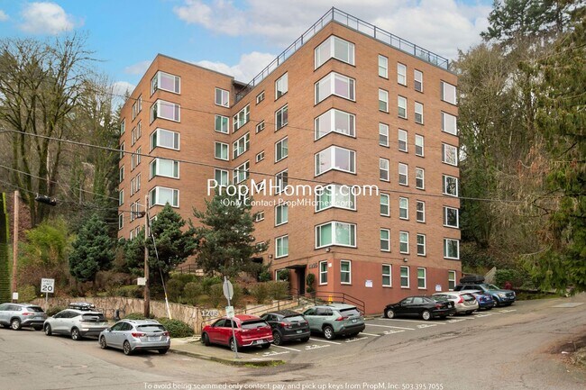 Photo - Chic Studio Retreat in the West Hills – Fo... Unidad 505