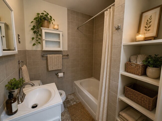 Photo - 2 Symphony Rd Unit 2