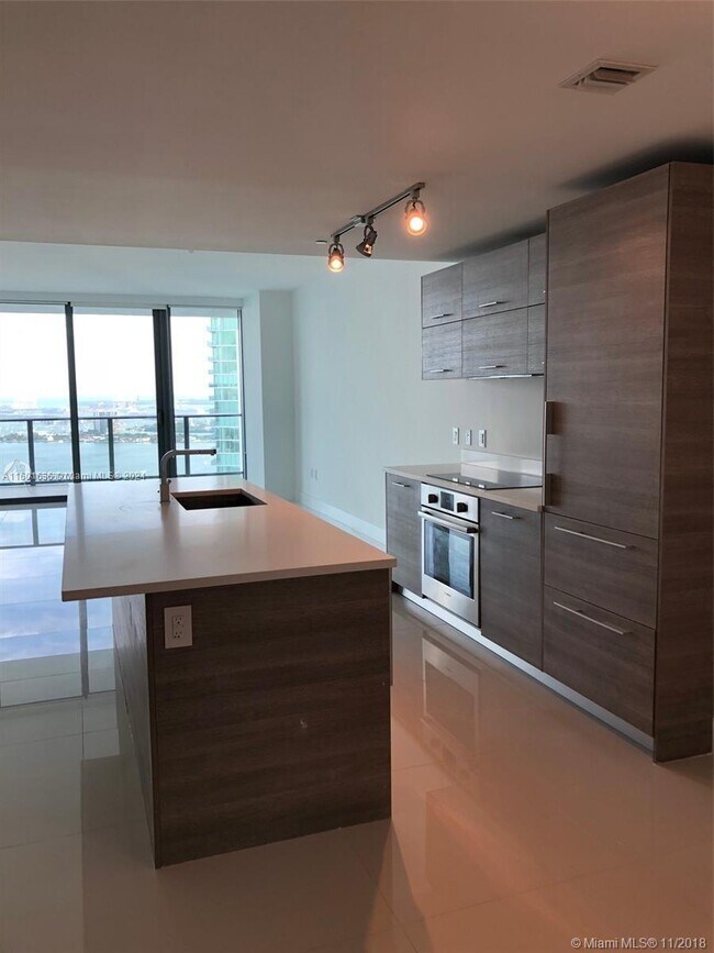 Photo - 650 NE 32nd St Unit 4503