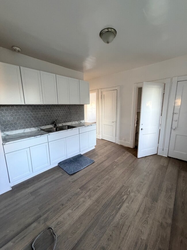 Photo - 1352 S 59th St