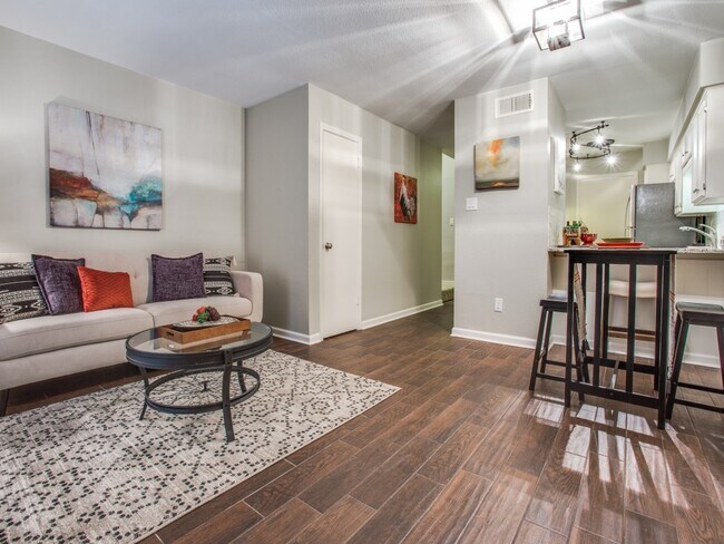 Photo - 5th Avenue Place