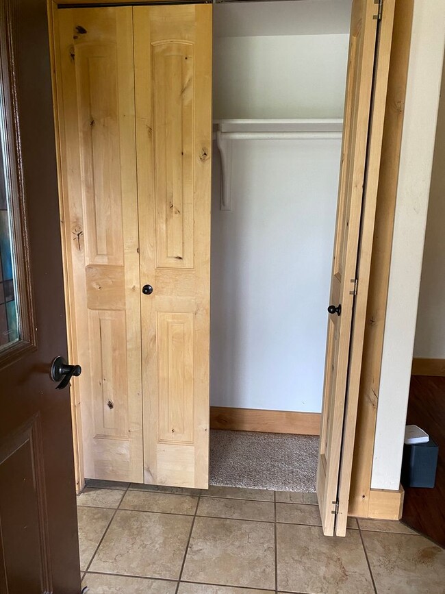 Photo - Dog Friendly - 3 bedroom/ 2.5 bathroom house with 2 car garage for rent in Driggs, ID