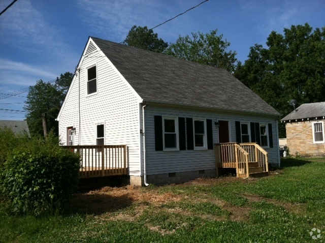 Building Photo - 727 Savannah Ave Rental