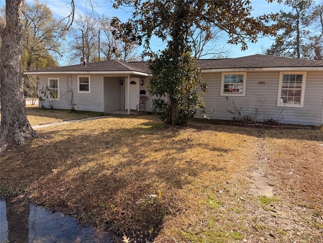 Building Photo - 628 Truman St