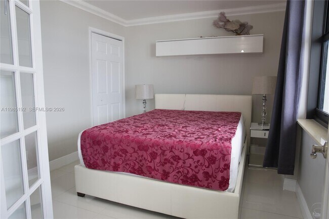 Photo - 4301 Collins Ave Unit 902