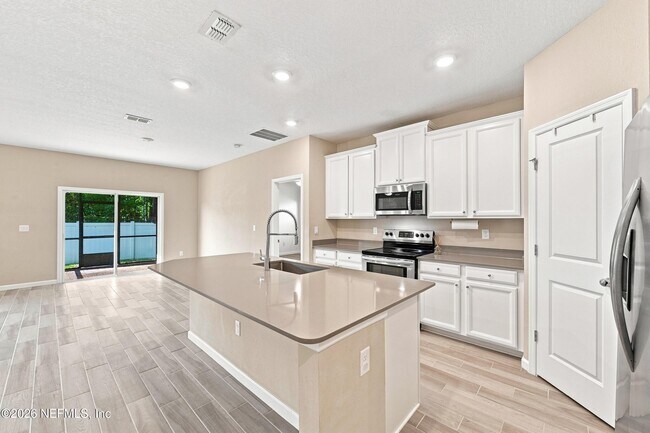 10206 Nala Ln
