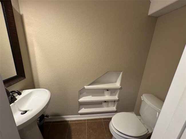 Photo - 273 Everglade Dr