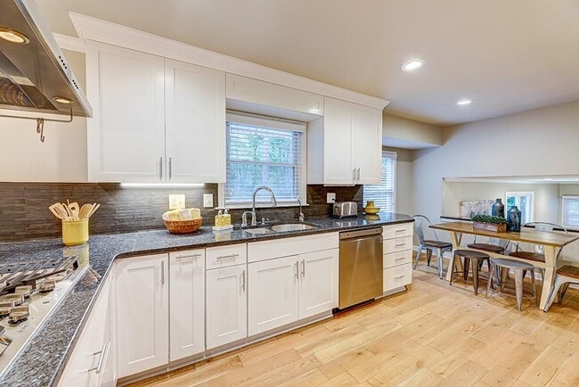 Photo - 1185 Lake Colony Dr