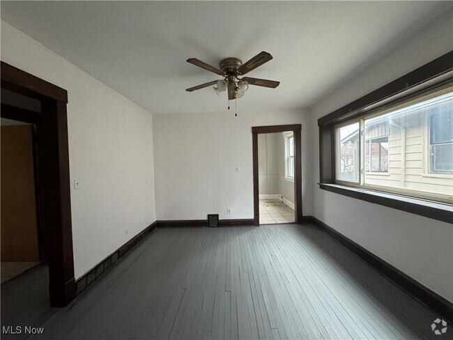 Building Photo - 1673 Carlyon Rd Rental