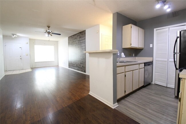 Photo - 4348 S Kirkman Rd