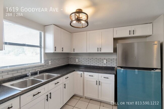 Photo - 1619 Goodyear Ave Unidad 1