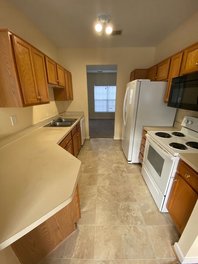 Photo - 5504 Millstream Ln