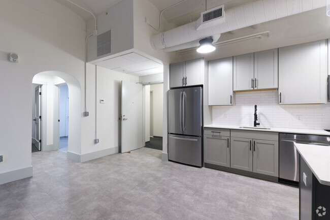 Unit 210 1 BR, 1 BA - 725SF Dining Room - Ellwanger & Barry Building Rental