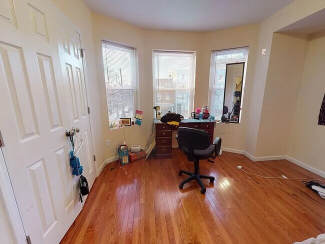 Photo - 623 S 42nd St