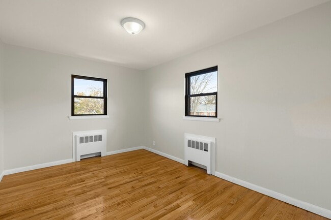 Photo - 486-490 Essex St