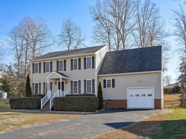 NEWLY RENOVATED 4 BEDROOM HOME IN ASHBROOK - NEWLY RENOVATED 4 BEDROOM HOME IN ASHBROOK