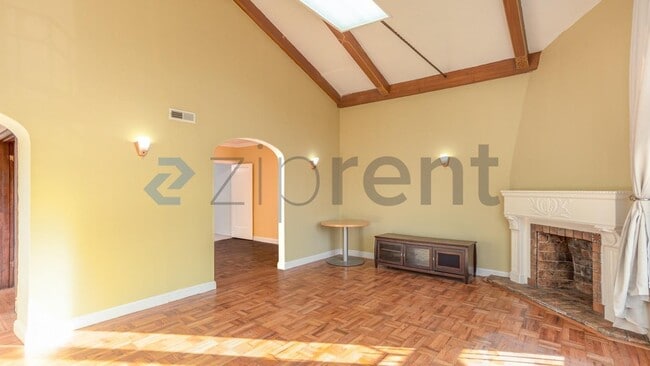 Photo - 1578 43rd Ave