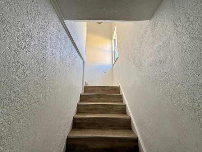 236 SW 10th Ave Unit B