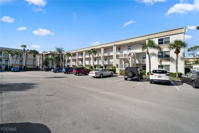 Building Photo - 1624 Pine Valley Dr Unit 103