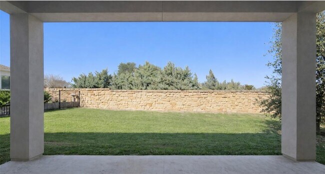 Photo - 1800 Ficuzza Wy