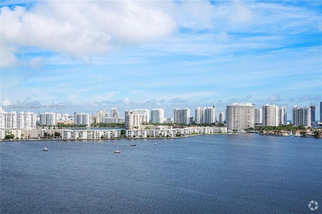 Building Photo - 17111 Biscayne Blvd Unit 2207 Rental